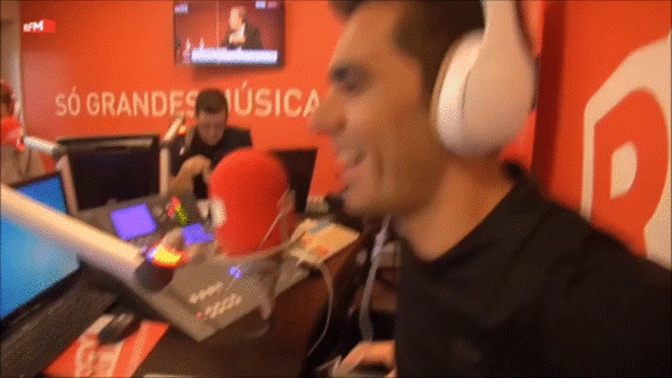 PAOLLA, JULIANA E ISIS EM SESSÃO FOTO TIPO PÁRA TUDO