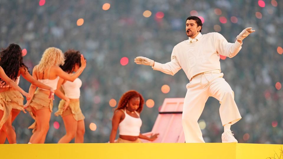 De Santo Tirso para o Super Bowl: Bad Bunny vestiu camisola com selo português