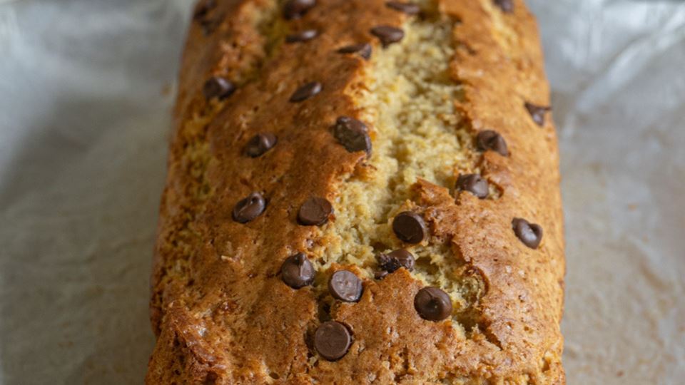 A receita perfeita para este domingo: banana bread saudável, húmido e saudável
