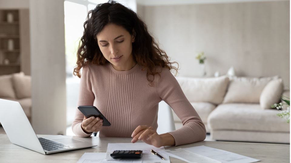 IRS sinkt im November: Dein Gehalt könnte sich ändern