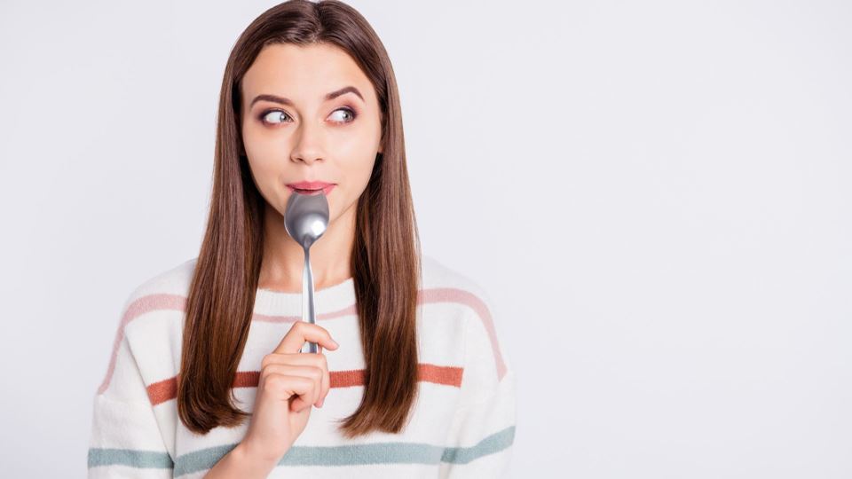 Porque é que não paras de pensar em comida? A ciência explica (e dá solução)