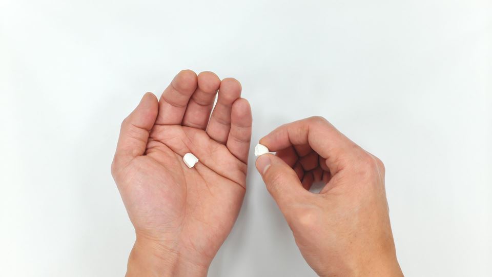 Partir comprimidos: afinal podes ou não podes?