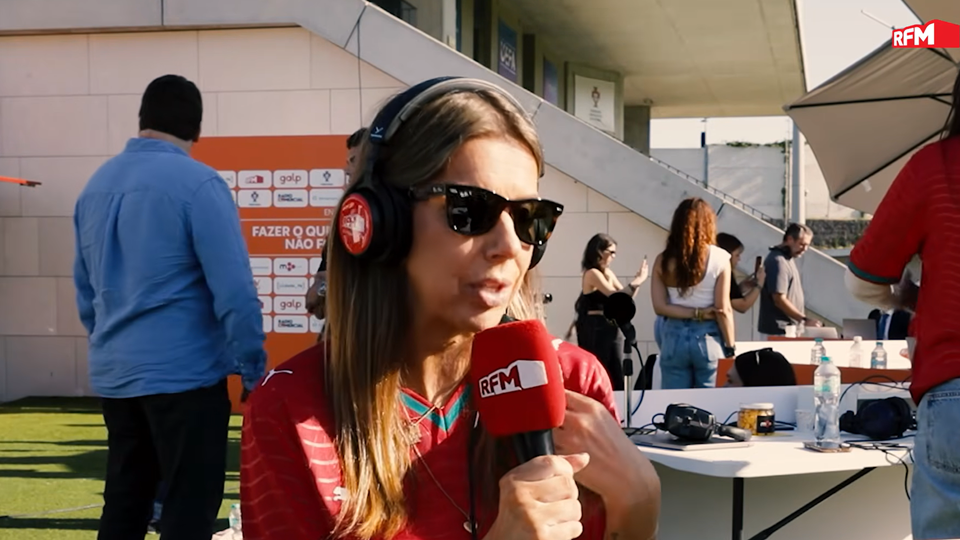Ana Garcia Martins estreia o Mundial com críticas: "Há coisas no futebol que ninguém aguenta" Ana Garcia Martins estreia o Mundial com críticas: "Há coisas no futebol que ninguém aguenta"