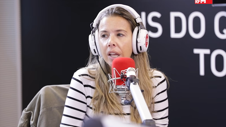 Ana Garcia Martins: "A criatividade dos cartazes nos aeroportos"