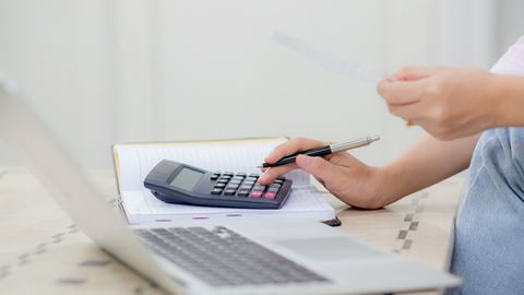 Vais entregar o IRS? Há datas, prazos e regras que não podes ignorar