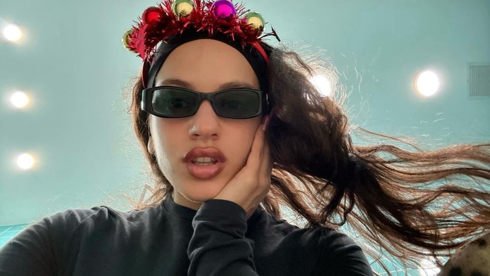 Conheces o bolo de Rosalía que ficou viral? Vê aqui a receita!