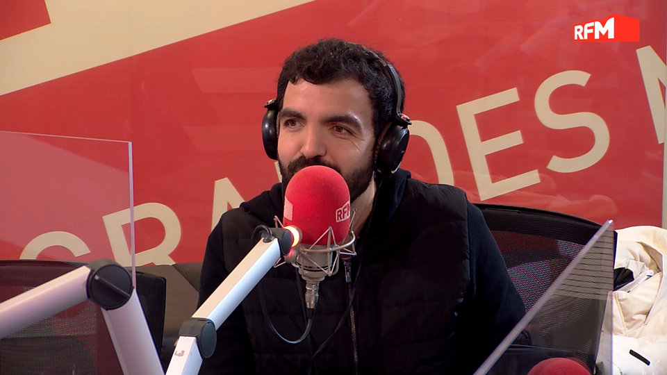 Salvador Martinha: Pratos na parede