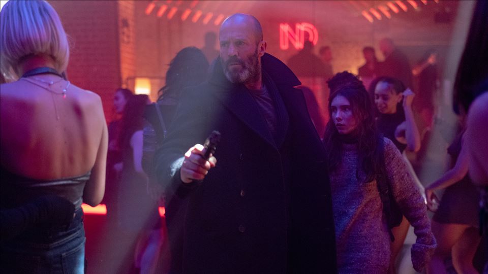 “Shelter- Sem Limites” com Jason Statham chega aos cinemas com a RFM.